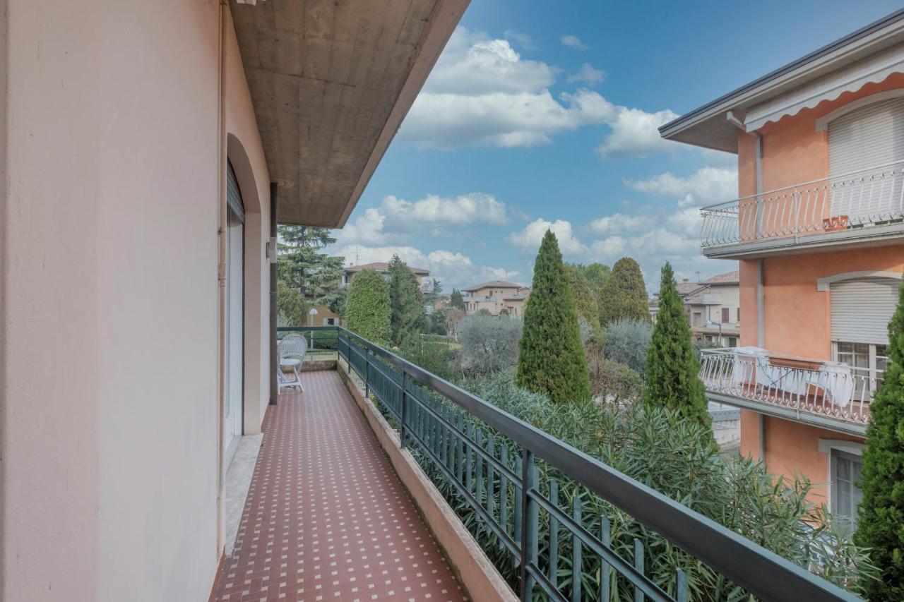 Aura Home Sirmione - 2 Bedrooms Apartment Exterior photo
